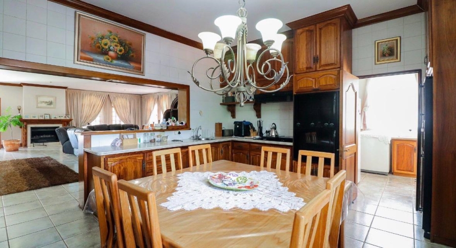 4 Bedroom Property for Sale in Wilkoppies North West